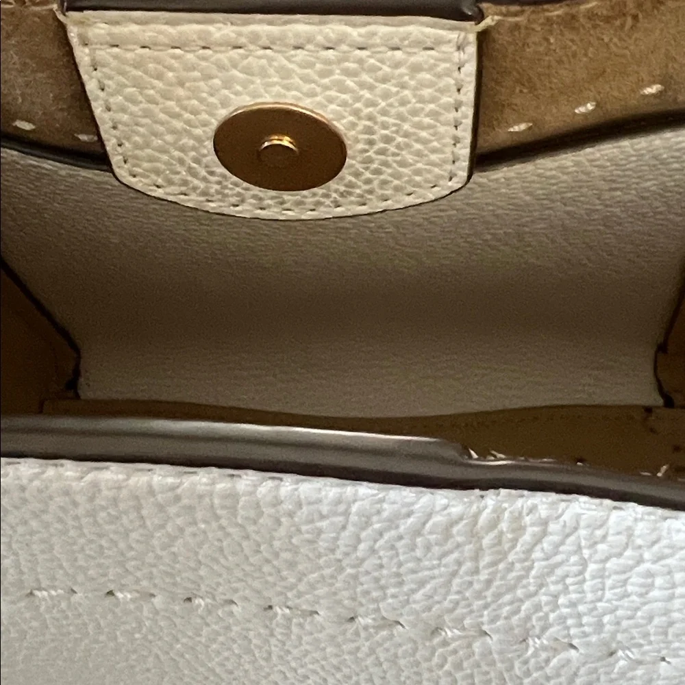 TORY BURCH White Mcgraw Bucket with Cross Body Strap & Dust bag